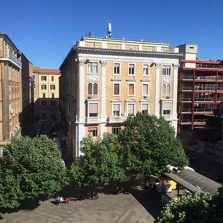 Roma Rooms Ancona Bagian luar foto